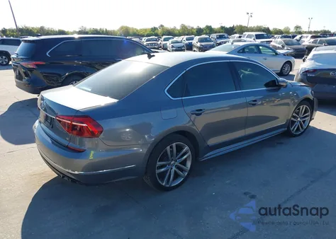 2017 Volkswagen Passat 1.8T R-Line z USA, uszkodzony, nr VIN 1VWDT7A31HC048317